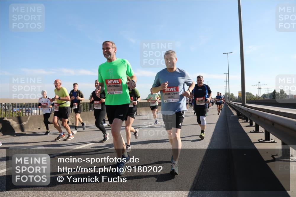 03.10.2025 - Köhlbrandbrückenlauf Yannick Fuchs http://msf.ph/oto/9180202 03.10.2025 11:20:53 Position 3 4721, 4889 meine-sportfotos.de