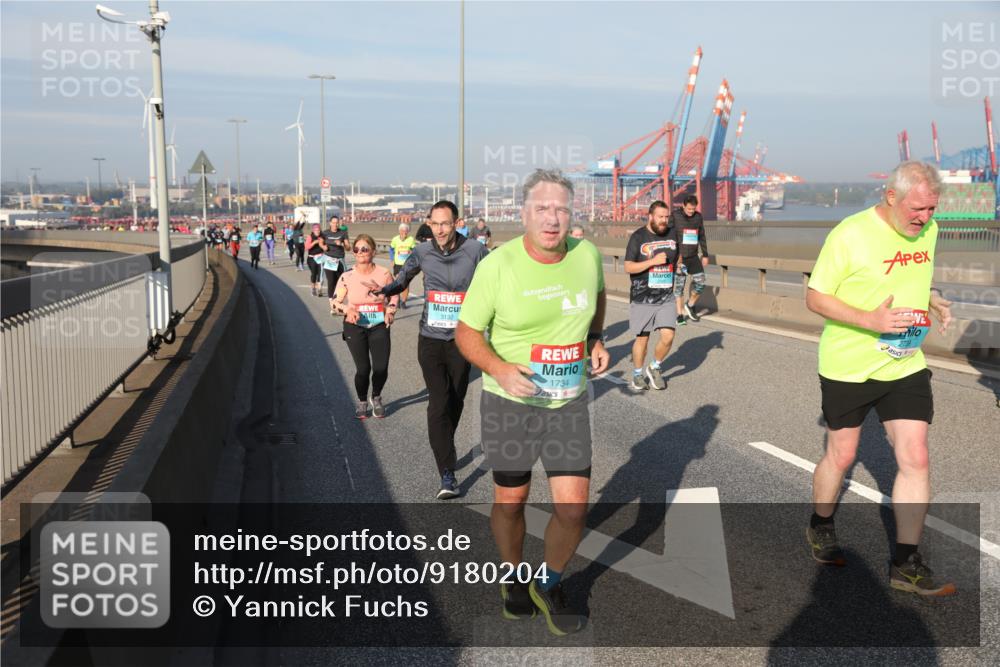 03.10.2025 - Köhlbrandbrückenlauf Yannick Fuchs http://msf.ph/oto/9180204 03.10.2025 08:53:53 Position 2 3132, 1734 meine-sportfotos.de