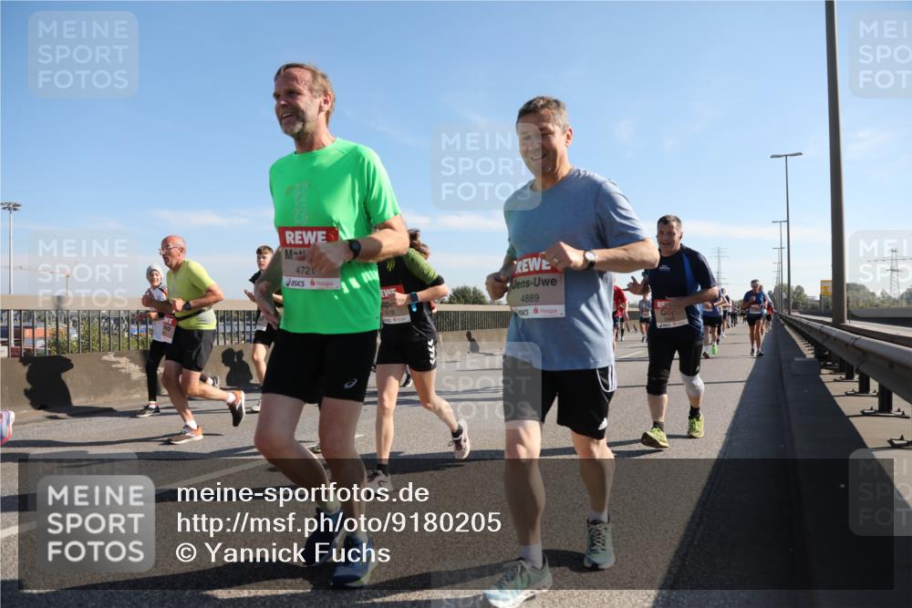 03.10.2025 - Köhlbrandbrückenlauf Yannick Fuchs http://msf.ph/oto/9180205 03.10.2025 11:20:53 Position 3 4721, 6438, 4889 meine-sportfotos.de