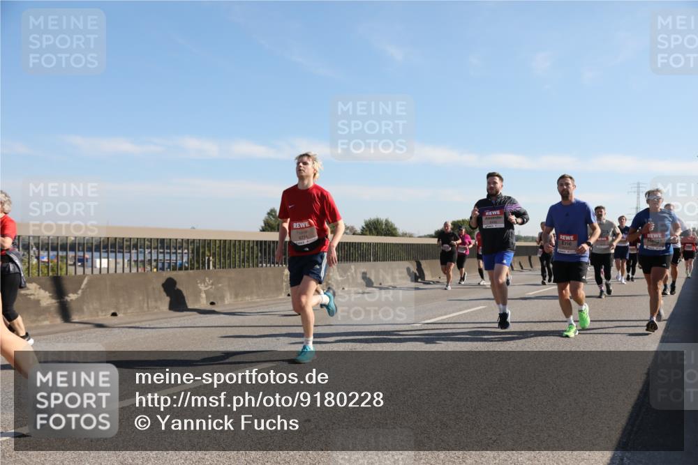 03.10.2025 - Köhlbrandbrückenlauf Yannick Fuchs http://msf.ph/oto/9180228 03.10.2025 11:20:55 Position 3 6774 meine-sportfotos.de