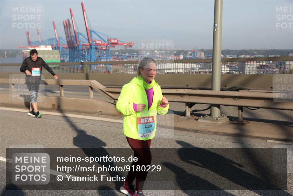 03.10.2025 - Köhlbrandbrückenlauf Yannick Fuchs http://msf.ph/oto/9180229 03.10.2025 08:53:57 Position 2 2235 meine-sportfotos.de