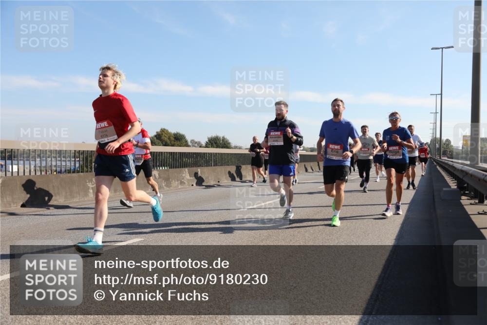03.10.2025 - Köhlbrandbrückenlauf Yannick Fuchs http://msf.ph/oto/9180230 03.10.2025 11:20:56 Position 3 6774 meine-sportfotos.de