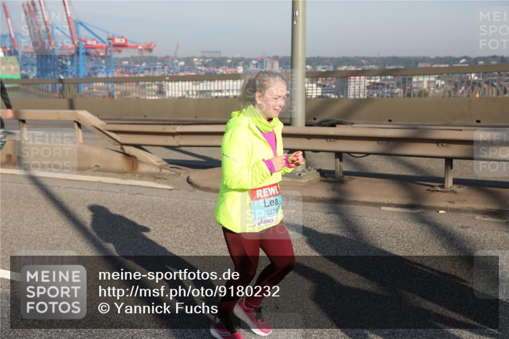 03.10.2025 - Köhlbrandbrückenlauf Yannick Fuchs http://msf.ph/oto/9180232 03.10.2025 08:53:57 Position 2 2235, 18 meine-sportfotos.de
