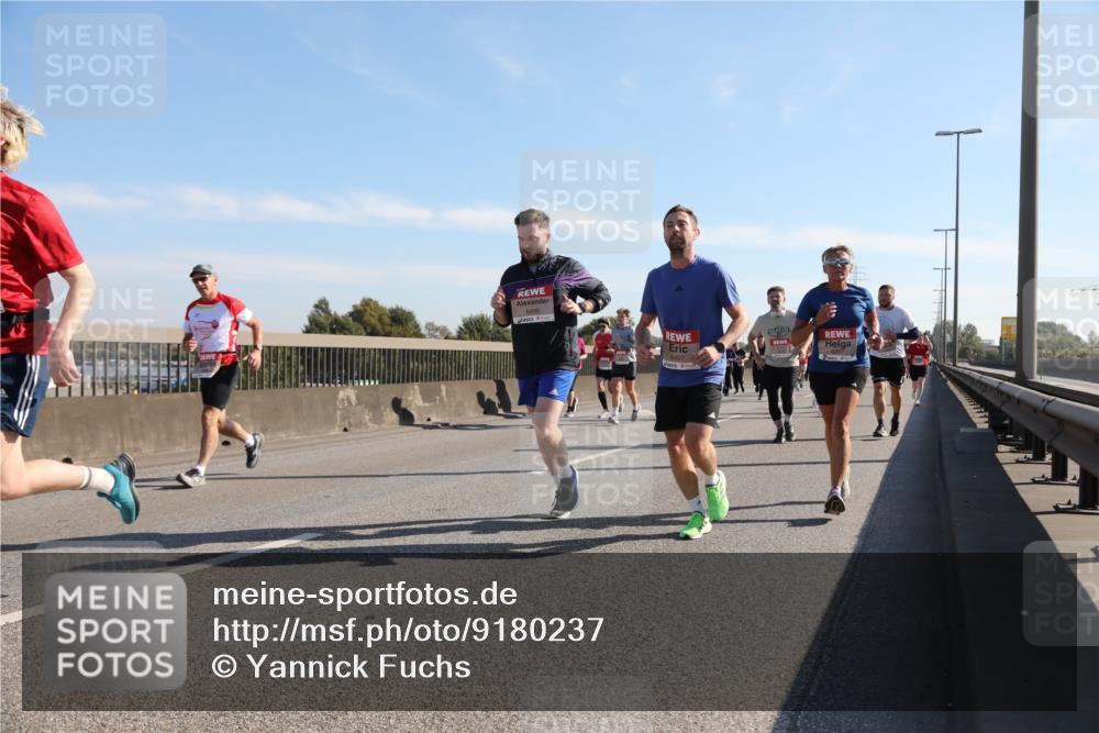 03.10.2025 - Köhlbrandbrückenlauf Yannick Fuchs http://msf.ph/oto/9180237 03.10.2025 11:20:56 Position 3 6496, 6497 meine-sportfotos.de