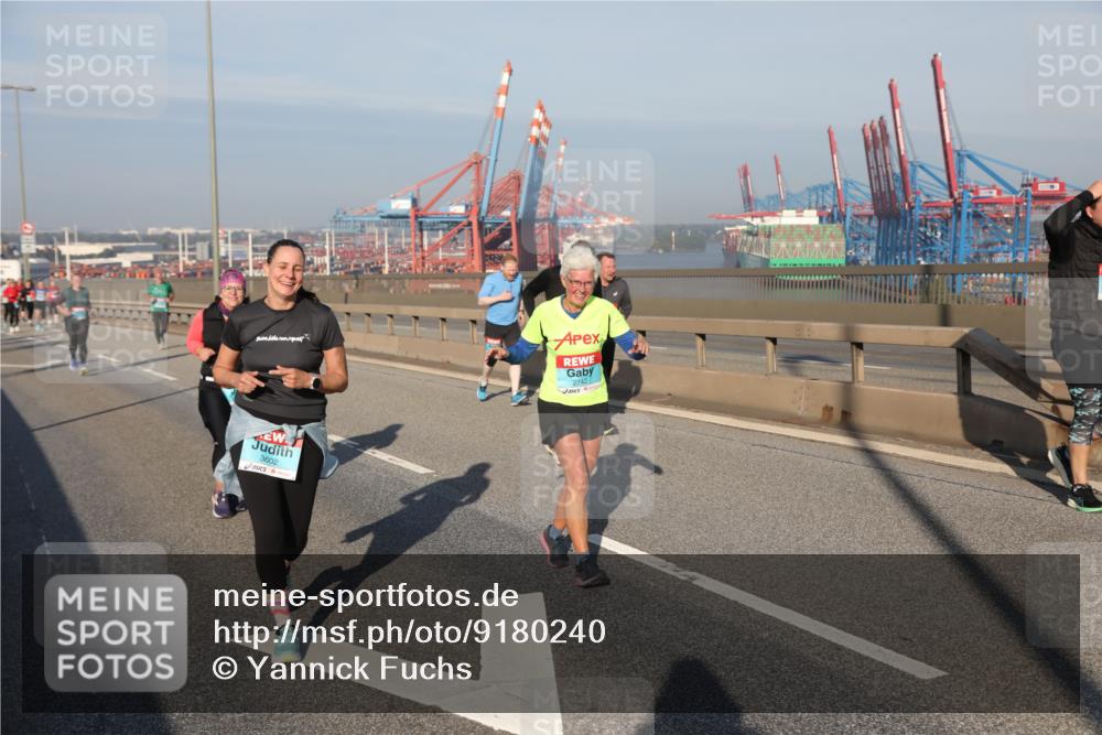 03.10.2025 - Köhlbrandbrückenlauf Yannick Fuchs http://msf.ph/oto/9180240 03.10.2025 08:53:59 Position 2 3602, 2742 meine-sportfotos.de