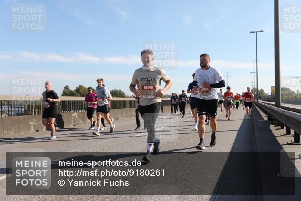 03.10.2025 - Köhlbrandbrückenlauf Yannick Fuchs http://msf.ph/oto/9180261 03.10.2025 11:20:58 Position 3 6818 meine-sportfotos.de