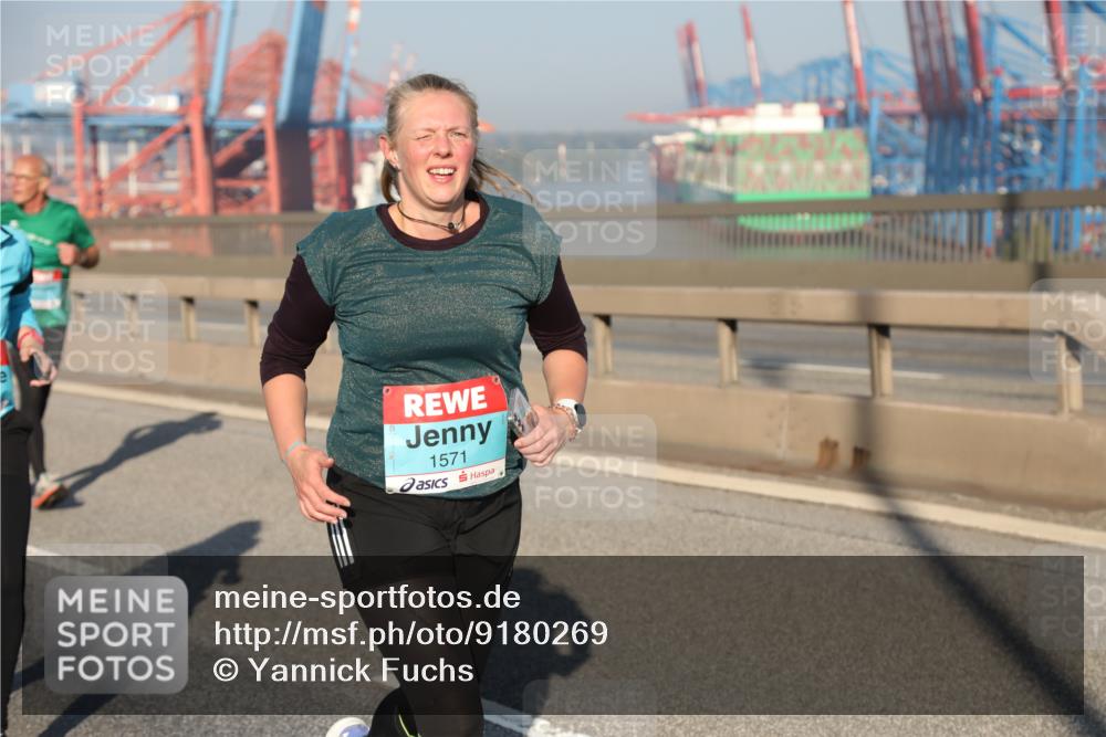 03.10.2025 - Köhlbrandbrückenlauf Yannick Fuchs http://msf.ph/oto/9180269 03.10.2025 08:54:07 Position 2 1571 meine-sportfotos.de