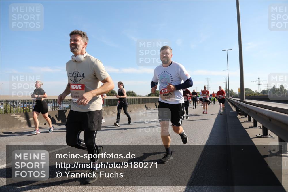 03.10.2025 - Köhlbrandbrückenlauf Yannick Fuchs http://msf.ph/oto/9180271 03.10.2025 11:20:59 Position 3 6818, 5261 meine-sportfotos.de