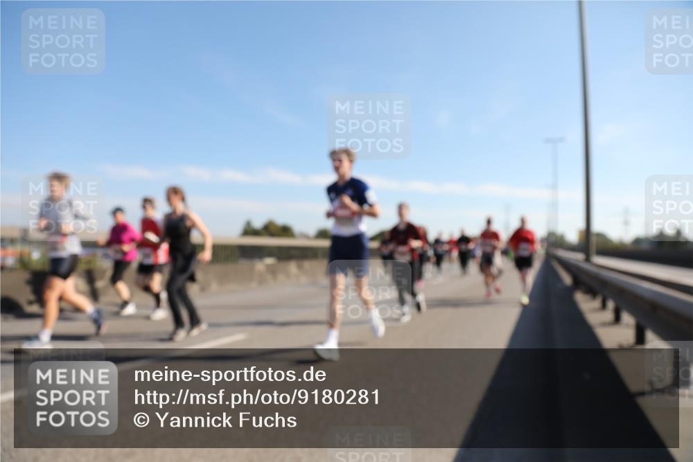 03.10.2025 - Köhlbrandbrückenlauf Yannick Fuchs http://msf.ph/oto/9180281 03.10.2025 11:21:00 Position 3  meine-sportfotos.de