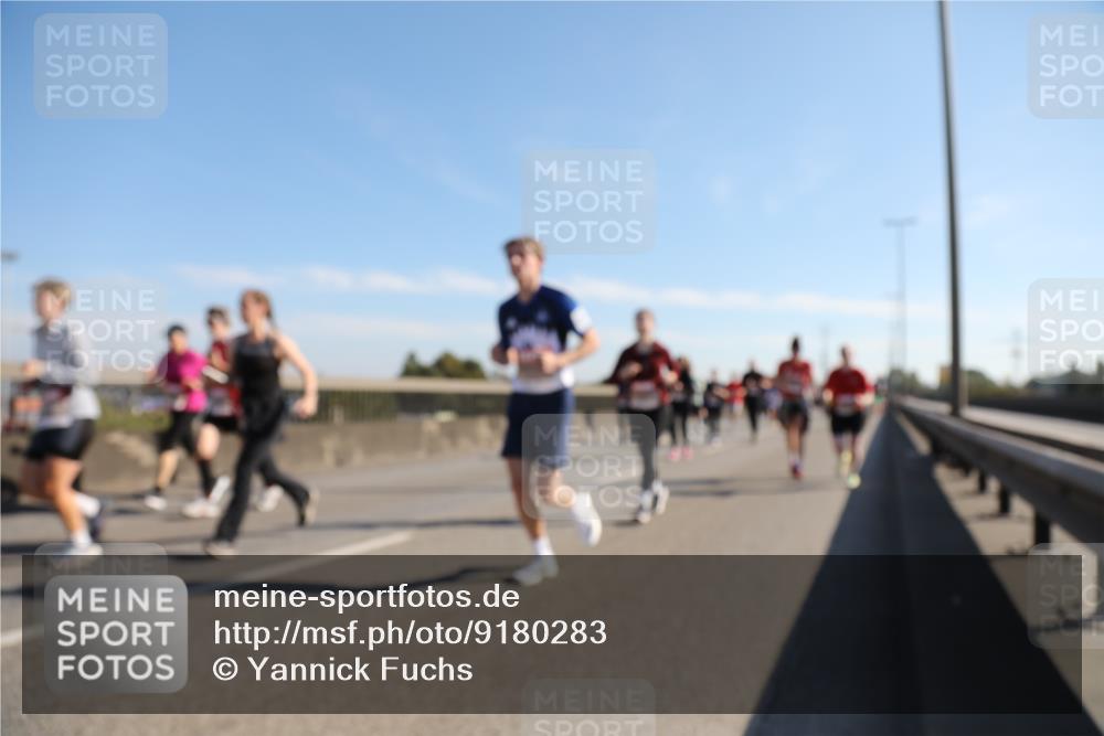 03.10.2025 - Köhlbrandbrückenlauf Yannick Fuchs http://msf.ph/oto/9180283 03.10.2025 11:21:00 Position 3  meine-sportfotos.de