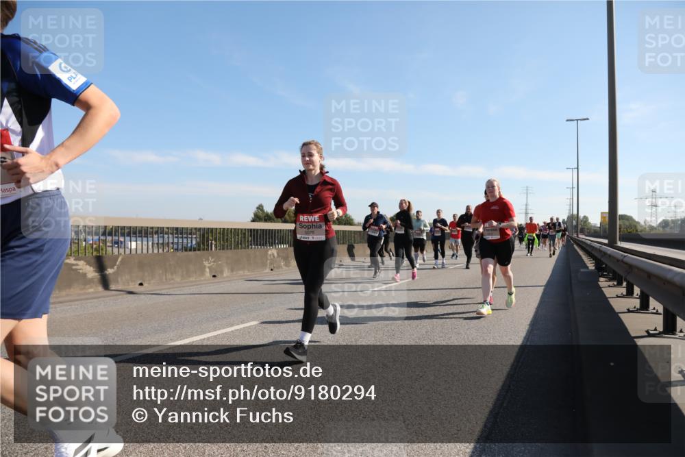 03.10.2025 - Köhlbrandbrückenlauf Yannick Fuchs http://msf.ph/oto/9180294 03.10.2025 11:21:01 Position 3 5078 meine-sportfotos.de