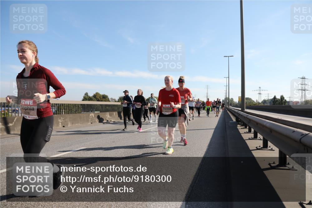 03.10.2025 - Köhlbrandbrückenlauf Yannick Fuchs http://msf.ph/oto/9180300 03.10.2025 11:21:02 Position 3 5078, 4812 meine-sportfotos.de