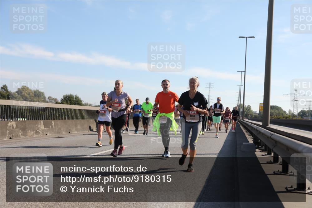 03.10.2025 - Köhlbrandbrückenlauf Yannick Fuchs http://msf.ph/oto/9180315 03.10.2025 11:21:06 Position 3  meine-sportfotos.de