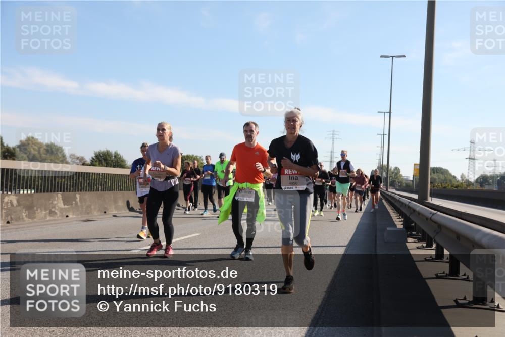 03.10.2025 - Köhlbrandbrückenlauf Yannick Fuchs http://msf.ph/oto/9180319 03.10.2025 11:21:07 Position 3 4950 meine-sportfotos.de