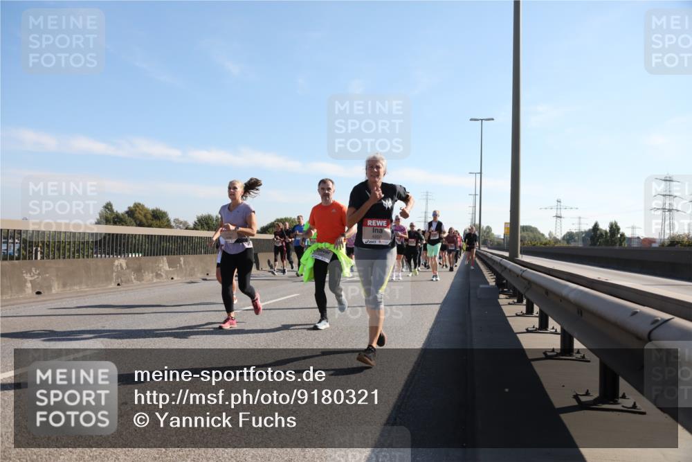 03.10.2025 - Köhlbrandbrückenlauf Yannick Fuchs http://msf.ph/oto/9180321 03.10.2025 11:21:07 Position 3 4950 meine-sportfotos.de