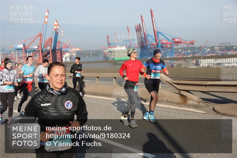 03.10.2025 - Köhlbrandbrückenlauf Yannick Fuchs http://msf.ph/oto/9180324 03.10.2025 08:54:17 Position 2 1697, 1937, 2970 meine-sportfotos.de