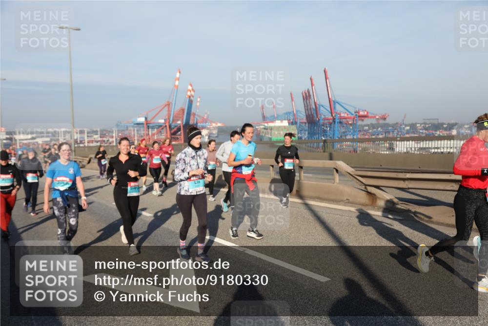 03.10.2025 - Köhlbrandbrückenlauf Yannick Fuchs http://msf.ph/oto/9180330 03.10.2025 08:54:18 Position 2  meine-sportfotos.de