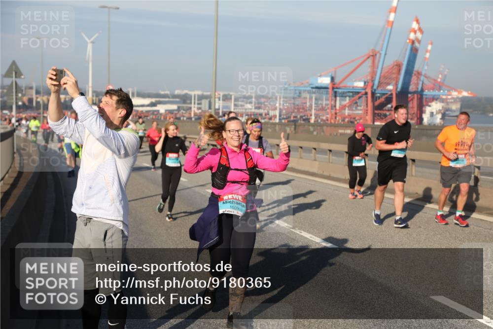 03.10.2025 - Köhlbrandbrückenlauf Yannick Fuchs http://msf.ph/oto/9180365 03.10.2025 08:54:27 Position 2 1509 meine-sportfotos.de