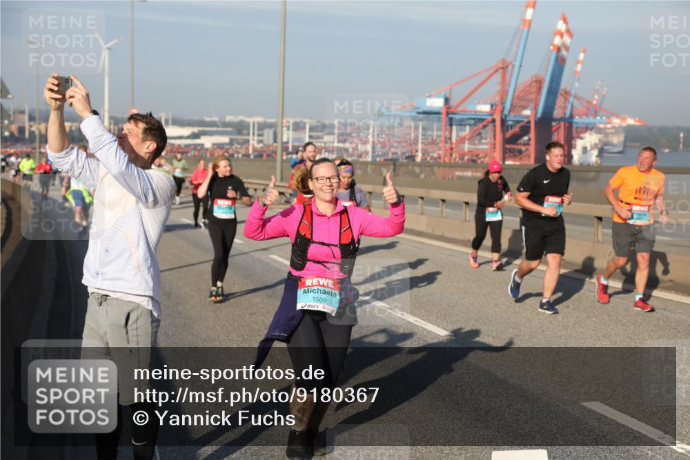 03.10.2025 - Köhlbrandbrückenlauf Yannick Fuchs http://msf.ph/oto/9180367 03.10.2025 08:54:27 Position 2 1509 meine-sportfotos.de