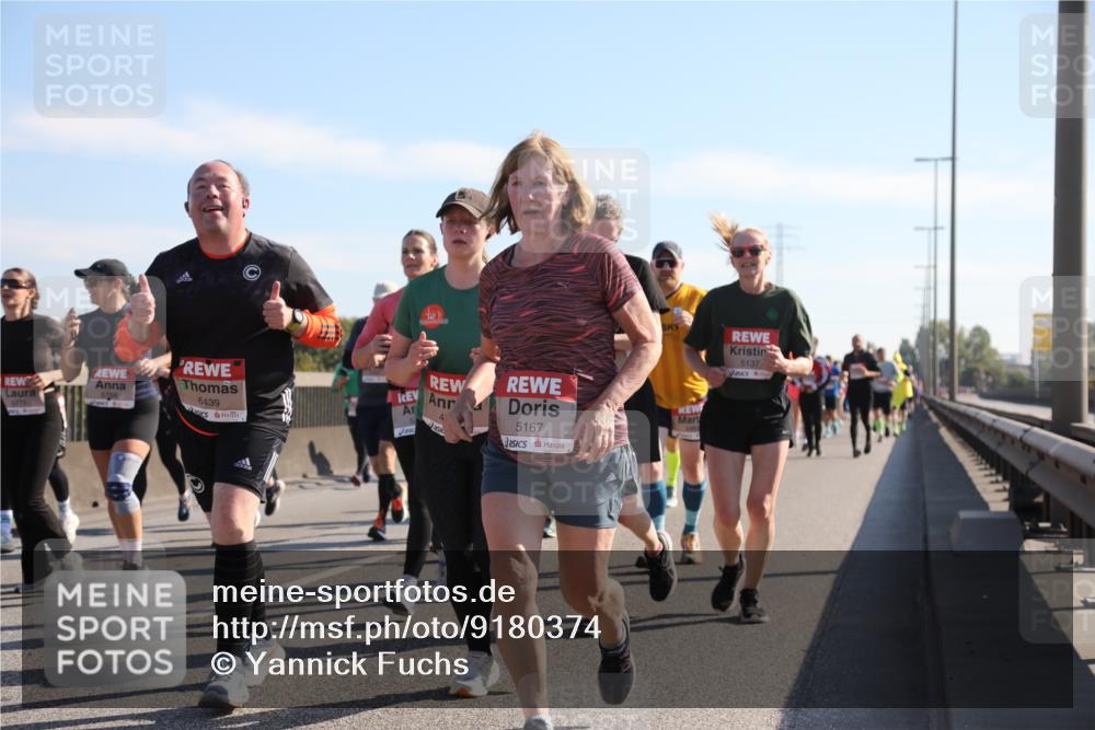 03.10.2025 - Köhlbrandbrückenlauf Yannick Fuchs http://msf.ph/oto/9180374 03.10.2025 11:21:13 Position 3 5771, 5137, 6439, 5167 meine-sportfotos.de