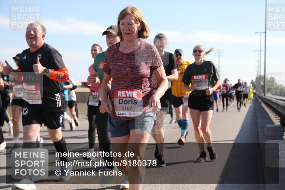 03.10.2025 - Köhlbrandbrückenlauf Yannick Fuchs http://msf.ph/oto/9180378 03.10.2025 11:21:14 Position 3 8439, 5167, 5137 meine-sportfotos.de