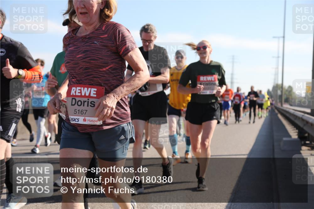 03.10.2025 - Köhlbrandbrückenlauf Yannick Fuchs http://msf.ph/oto/9180380 03.10.2025 11:21:14 Position 3 5167, 6137 meine-sportfotos.de
