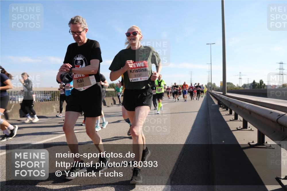 03.10.2025 - Köhlbrandbrückenlauf Yannick Fuchs http://msf.ph/oto/9180393 03.10.2025 11:21:15 Position 3 5172, 5137 meine-sportfotos.de