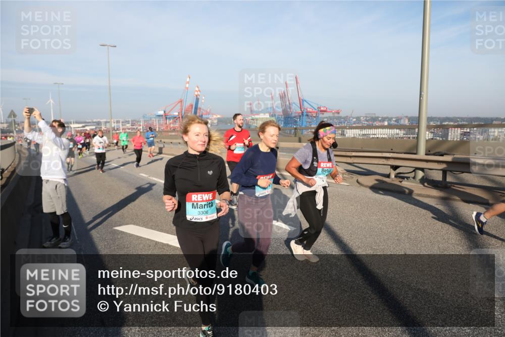 03.10.2025 - Köhlbrandbrückenlauf Yannick Fuchs http://msf.ph/oto/9180403 03.10.2025 08:54:31 Position 2 3306 meine-sportfotos.de