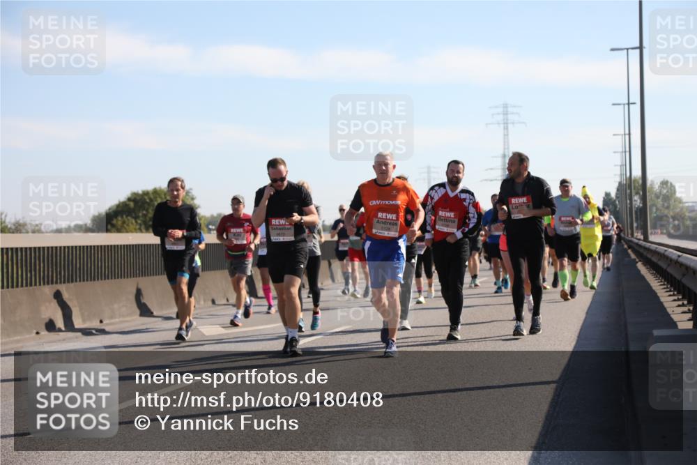 03.10.2025 - Köhlbrandbrückenlauf Yannick Fuchs http://msf.ph/oto/9180408 03.10.2025 11:21:18 Position 3 4670, 5128 meine-sportfotos.de