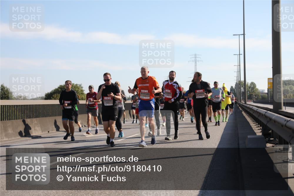 03.10.2025 - Köhlbrandbrückenlauf Yannick Fuchs http://msf.ph/oto/9180410 03.10.2025 11:21:18 Position 3 5128 meine-sportfotos.de