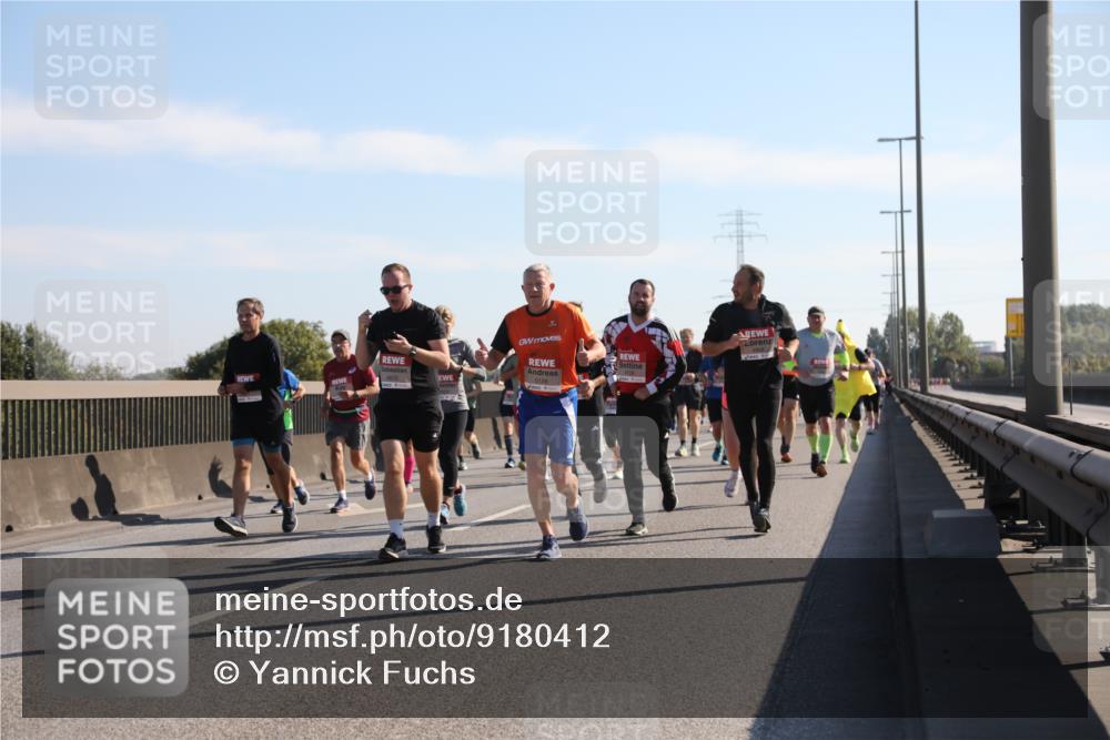 03.10.2025 - Köhlbrandbrückenlauf Yannick Fuchs http://msf.ph/oto/9180412 03.10.2025 11:21:18 Position 3 5128 meine-sportfotos.de