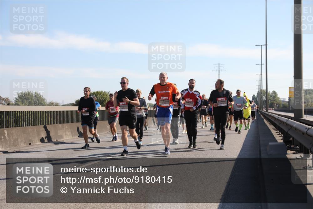 03.10.2025 - Köhlbrandbrückenlauf Yannick Fuchs http://msf.ph/oto/9180415 03.10.2025 11:21:18 Position 3  meine-sportfotos.de