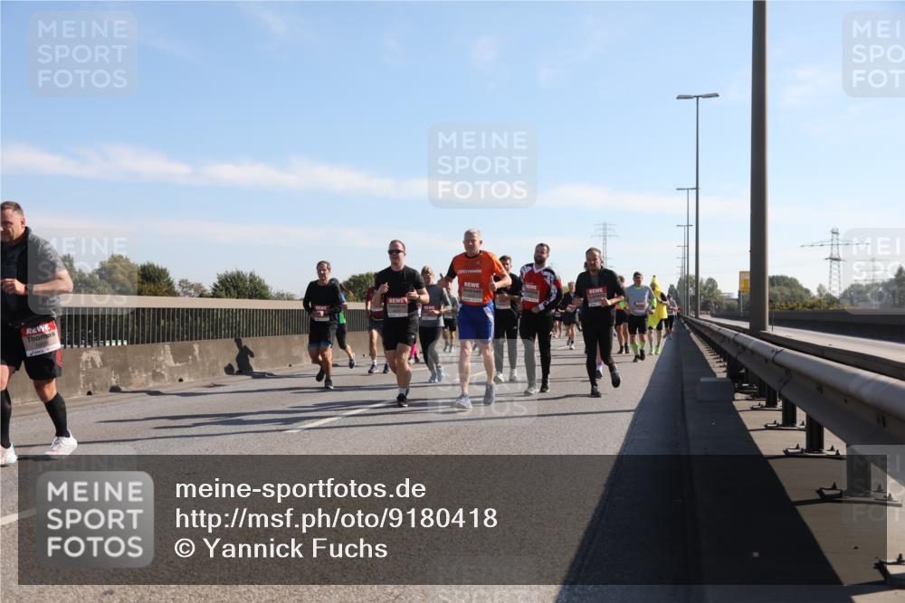 03.10.2025 - Köhlbrandbrückenlauf Yannick Fuchs http://msf.ph/oto/9180418 03.10.2025 11:21:19 Position 3  meine-sportfotos.de