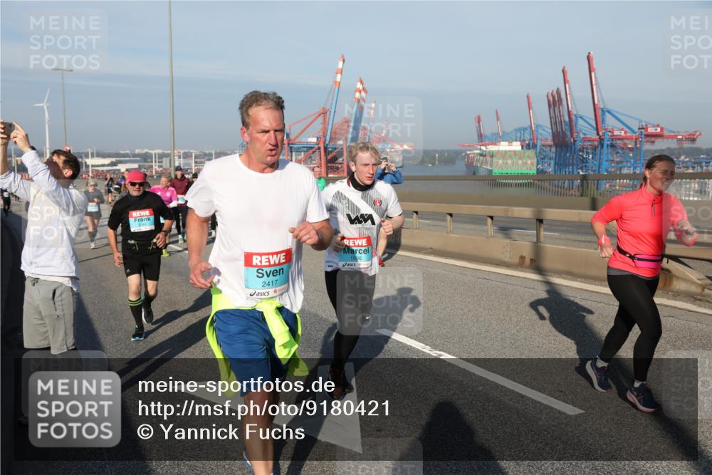 03.10.2025 - Köhlbrandbrückenlauf Yannick Fuchs http://msf.ph/oto/9180421 03.10.2025 08:54:36 Position 2 2417, 1996 meine-sportfotos.de