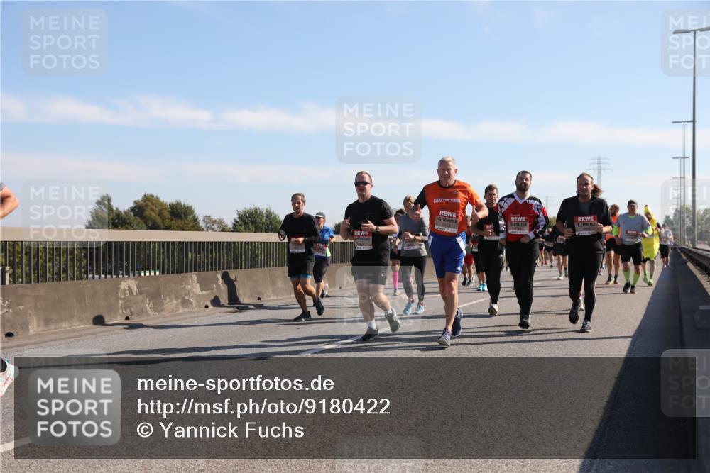 03.10.2025 - Köhlbrandbrückenlauf Yannick Fuchs http://msf.ph/oto/9180422 03.10.2025 11:21:19 Position 3 5128 meine-sportfotos.de