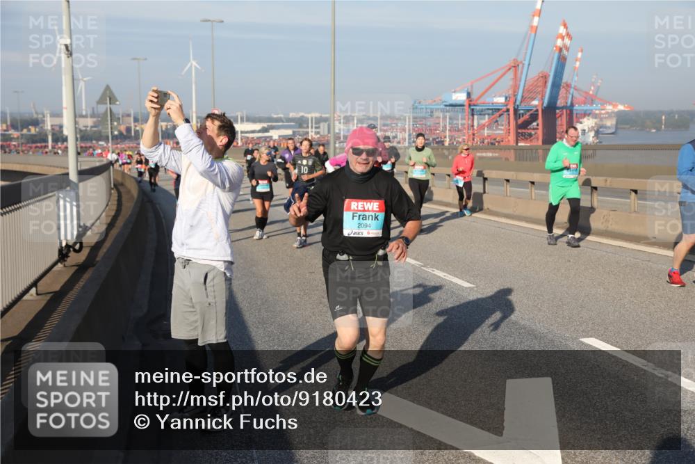 03.10.2025 - Köhlbrandbrückenlauf Yannick Fuchs http://msf.ph/oto/9180423 03.10.2025 08:54:37 Position 2 10, 2094 meine-sportfotos.de