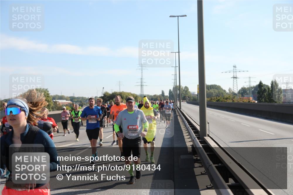 03.10.2025 - Köhlbrandbrückenlauf Yannick Fuchs http://msf.ph/oto/9180434 03.10.2025 11:21:22 Position 3 4818 meine-sportfotos.de