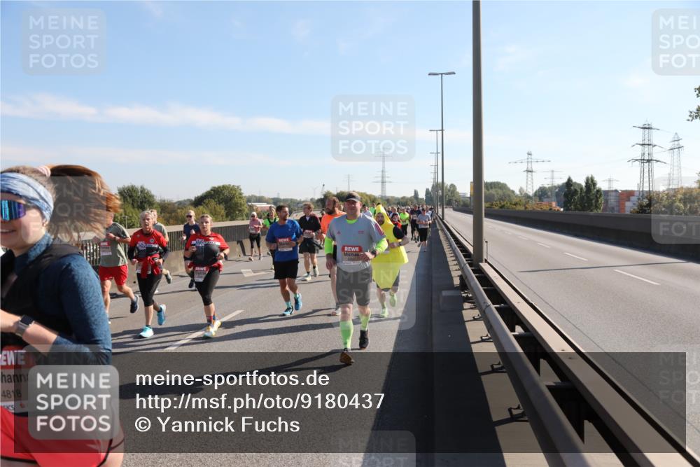 03.10.2025 - Köhlbrandbrückenlauf Yannick Fuchs http://msf.ph/oto/9180437 03.10.2025 11:21:23 Position 3 4818 meine-sportfotos.de