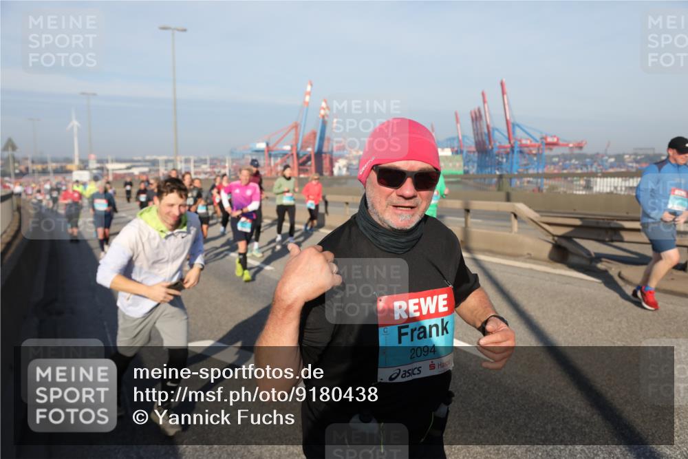 03.10.2025 - Köhlbrandbrückenlauf Yannick Fuchs http://msf.ph/oto/9180438 03.10.2025 08:54:39 Position 2 2094 meine-sportfotos.de