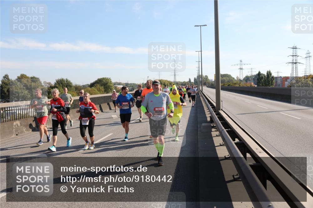 03.10.2025 - Köhlbrandbrückenlauf Yannick Fuchs http://msf.ph/oto/9180442 03.10.2025 11:21:23 Position 3  meine-sportfotos.de