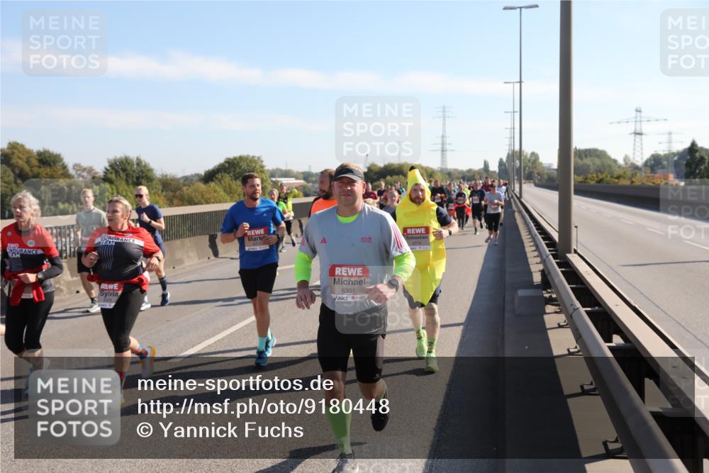 03.10.2025 - Köhlbrandbrückenlauf Yannick Fuchs http://msf.ph/oto/9180448 03.10.2025 11:21:24 Position 3 3, 6430, 6301 meine-sportfotos.de