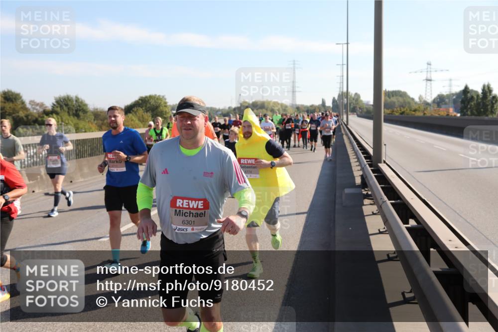 03.10.2025 - Köhlbrandbrückenlauf Yannick Fuchs http://msf.ph/oto/9180452 03.10.2025 11:21:24 Position 3 4711, 4774, 6301 meine-sportfotos.de