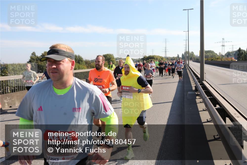 03.10.2025 - Köhlbrandbrückenlauf Yannick Fuchs http://msf.ph/oto/9180457 03.10.2025 11:21:25 Position 3 4774, 6301 meine-sportfotos.de
