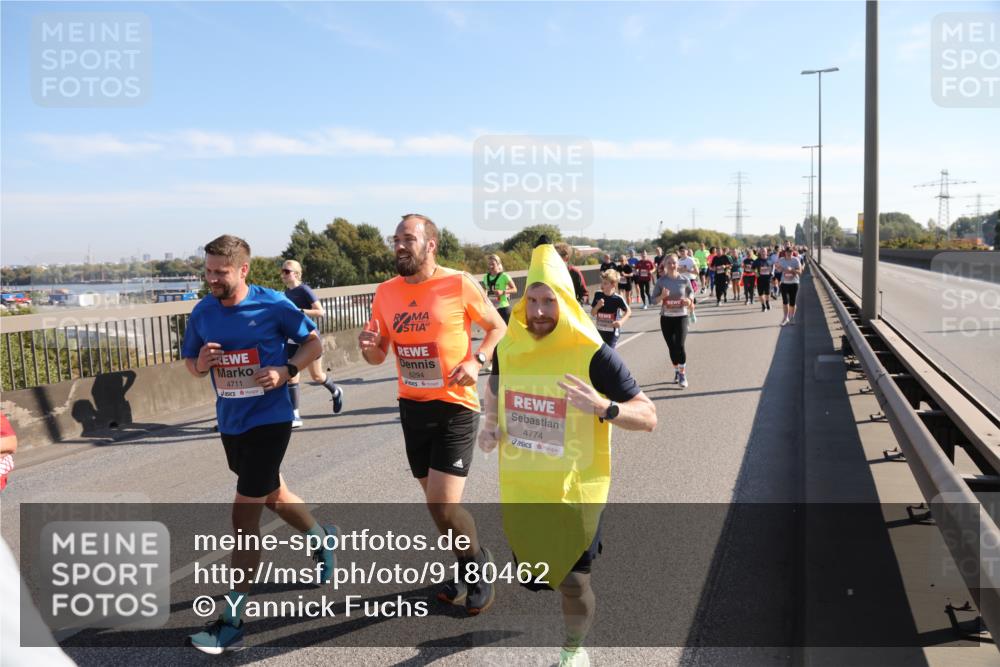 03.10.2025 - Köhlbrandbrückenlauf Yannick Fuchs http://msf.ph/oto/9180462 03.10.2025 11:21:25 Position 3 4711, 6294, 4774 meine-sportfotos.de