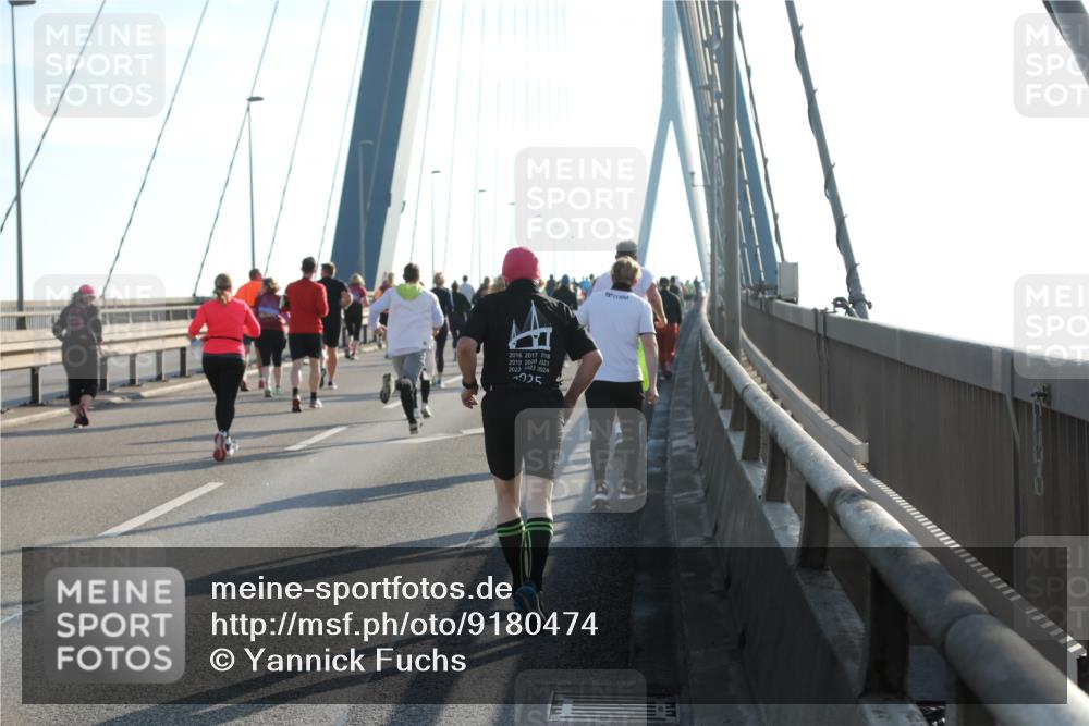 03.10.2025 - Köhlbrandbrückenlauf Yannick Fuchs http://msf.ph/oto/9180474 03.10.2025 08:54:44 Position 2 2016, 2017, 2, 18, 2019, 2020, 2021, 2022, 2023, 2024, 1225 meine-sportfotos.de