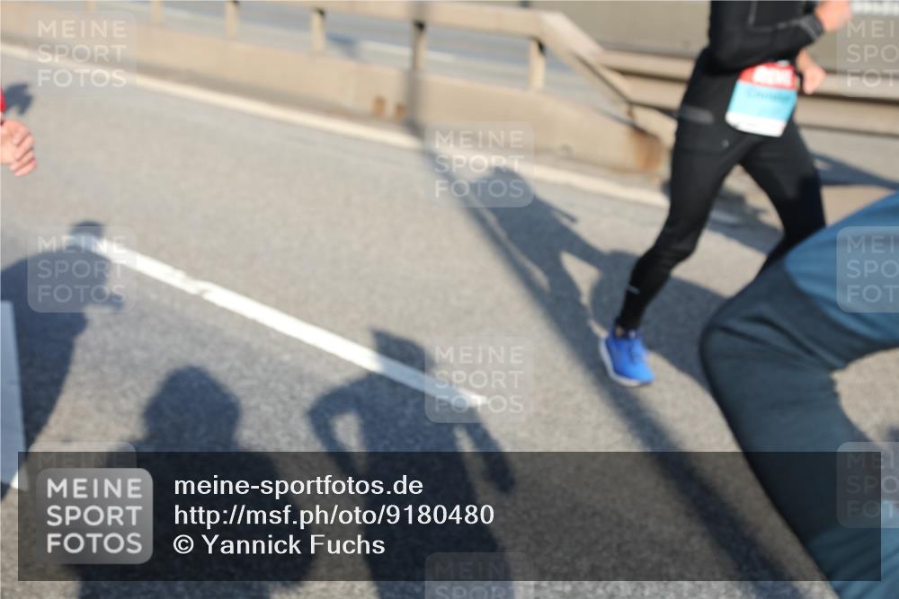 03.10.2025 - Köhlbrandbrückenlauf Yannick Fuchs http://msf.ph/oto/9180480 03.10.2025 08:54:45 Position 2  meine-sportfotos.de