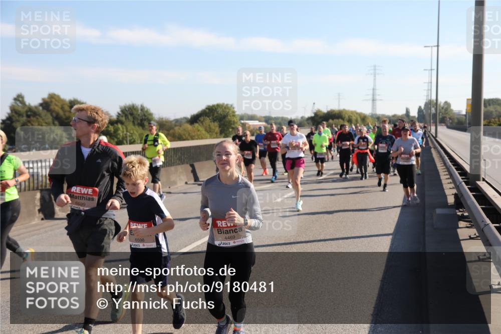 03.10.2025 - Köhlbrandbrückenlauf Yannick Fuchs http://msf.ph/oto/9180481 03.10.2025 11:21:27 Position 3 6599, 6598, 4469 meine-sportfotos.de