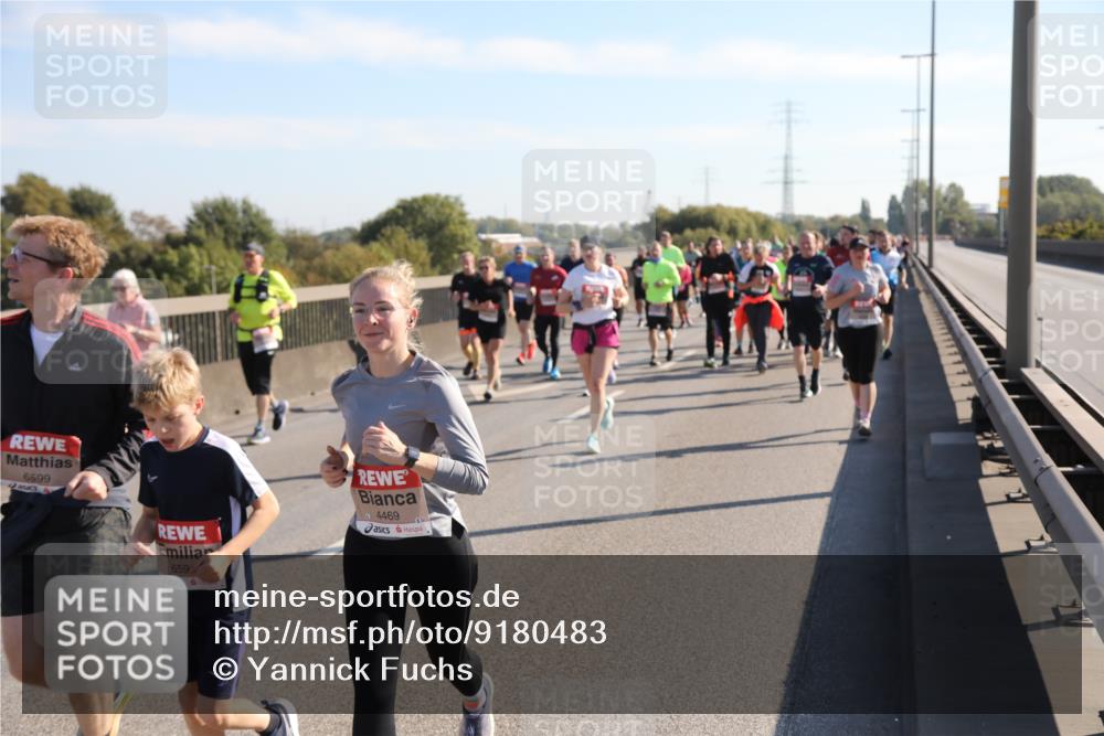 03.10.2025 - Köhlbrandbrückenlauf Yannick Fuchs http://msf.ph/oto/9180483 03.10.2025 11:21:27 Position 3 6599, 659, 4469 meine-sportfotos.de