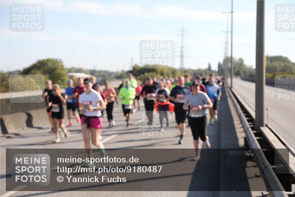 03.10.2025 - Köhlbrandbrückenlauf Yannick Fuchs http://msf.ph/oto/9180487 03.10.2025 11:21:28 Position 3  meine-sportfotos.de