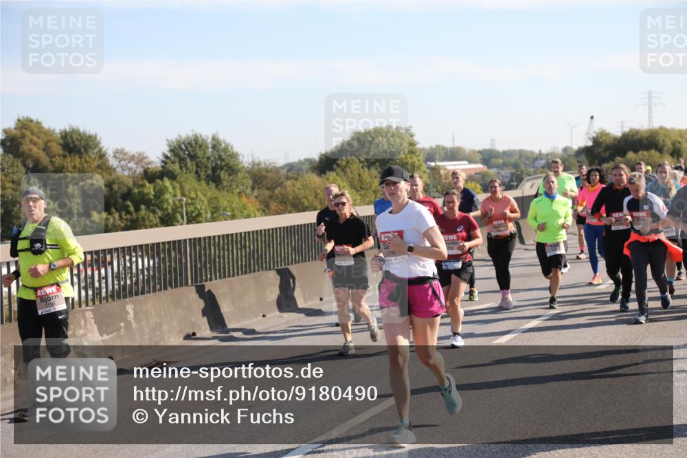 03.10.2025 - Köhlbrandbrückenlauf Yannick Fuchs http://msf.ph/oto/9180490 03.10.2025 11:21:29 Position 3 5138, 4786, 10 meine-sportfotos.de